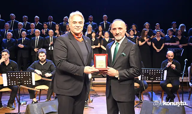 Atakum'da 19 Mayıs programı ‘Bahar Konseri’ ile başladı Atakum'da 19 Mayıs programı ‘Bahar Konseri’ ile başladı