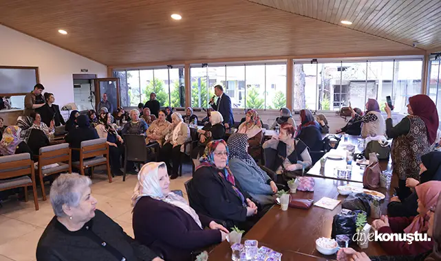 Başkan İhsan Kurnaz anneleri unutmadı Başkan İhsan Kurnaz anneleri unutmadı