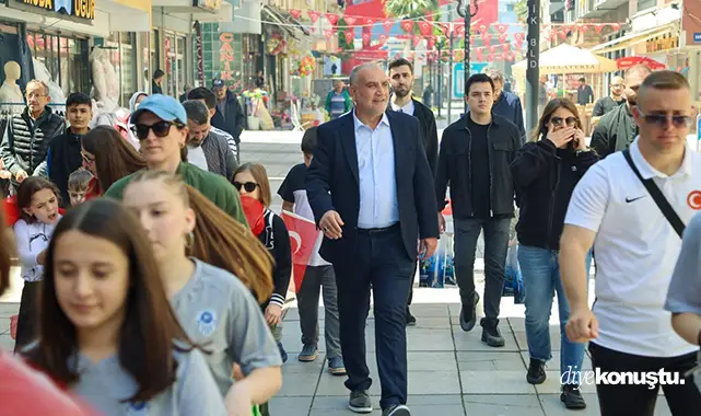 Canik’te 19 Mayıs coşkusu sokaklara taştı Canik’te 19 Mayıs coşkusu sokaklara taştı
