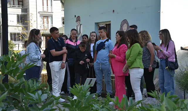 Makedonyalı öğrencilerden Ata Tohum Merkezi'ne ziyaret Makedonyalı öğrencilerden Ata Tohum Merkezi'ne ziyaret