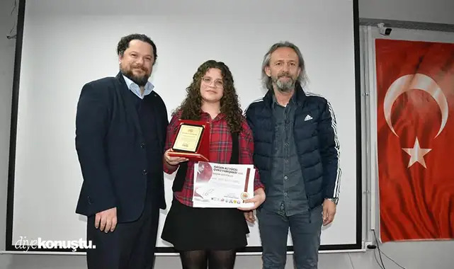 Samsun Atakum'da edebiyatın genç kalemlerine özel ödüller Samsun Atakum'da edebiyatın genç kalemlerine özel ödüller