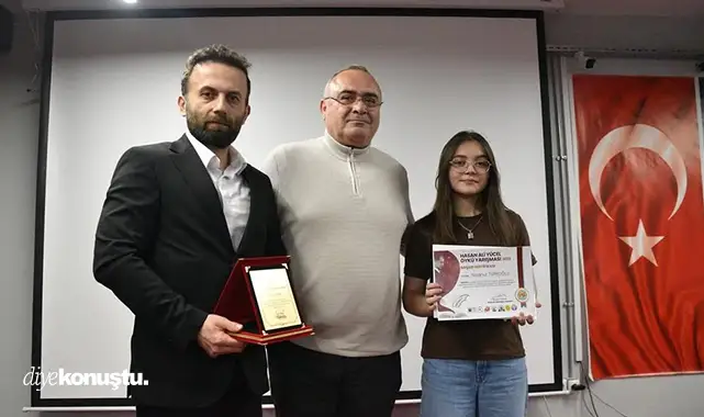 Samsun Atakum'da edebiyatın genç kalemlerine özel ödüller Samsun Atakum'da edebiyatın genç kalemlerine özel ödüller