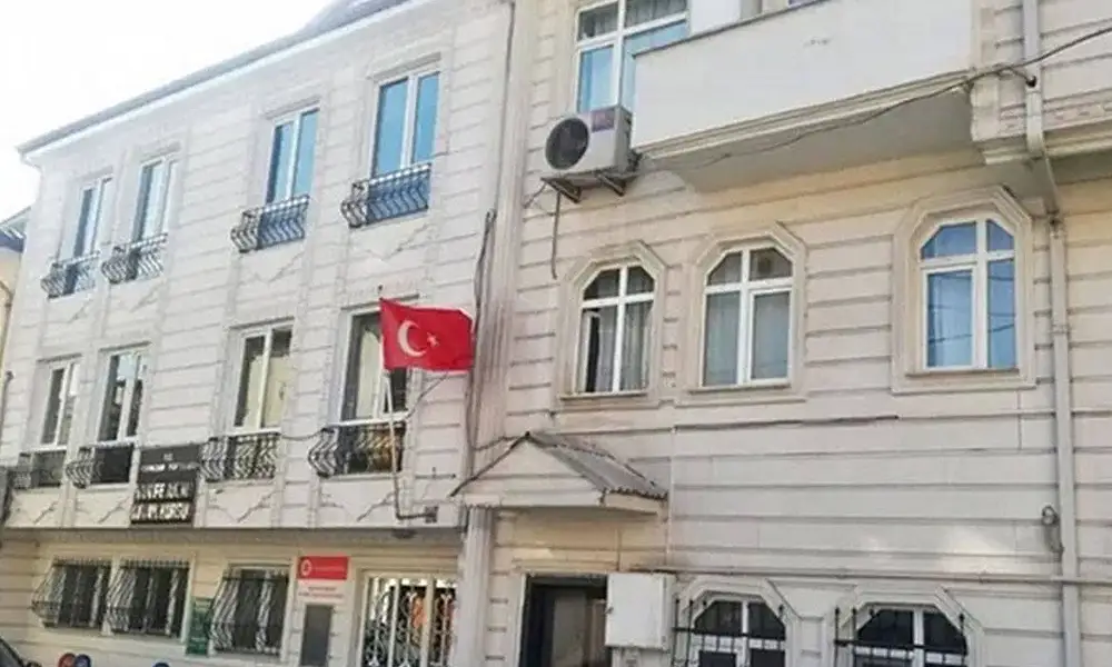 Depremzede çocuklar tarikat kursuna teslim