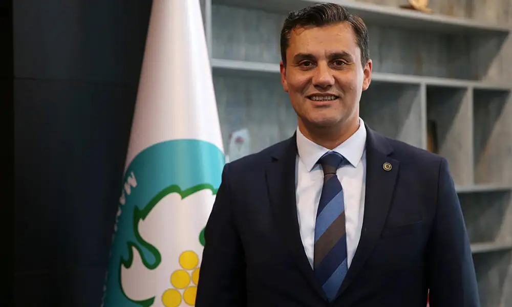 Manisa yasta: Ferdi Zeyrek hayatını kaybetti