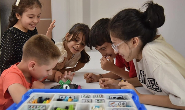 Atakum’da çocuklar robotik kodlama öğrendi