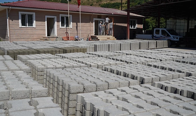 Atakum'da yol hamlesi! Ekipler sıcak hava dinlemiyor 5 Atakumda yol hamlesi 4