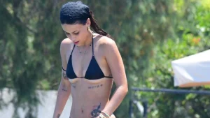 Devrim Özkan’ın bikini pozları sosyal medyada gündem oldu