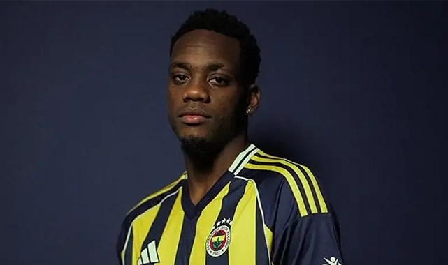 Fenerbahçe’ye yeni golcü: Jhon Duran açıklandı
