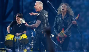 Metallica, Trump’ın drone videosuna ‘dur’ dedi