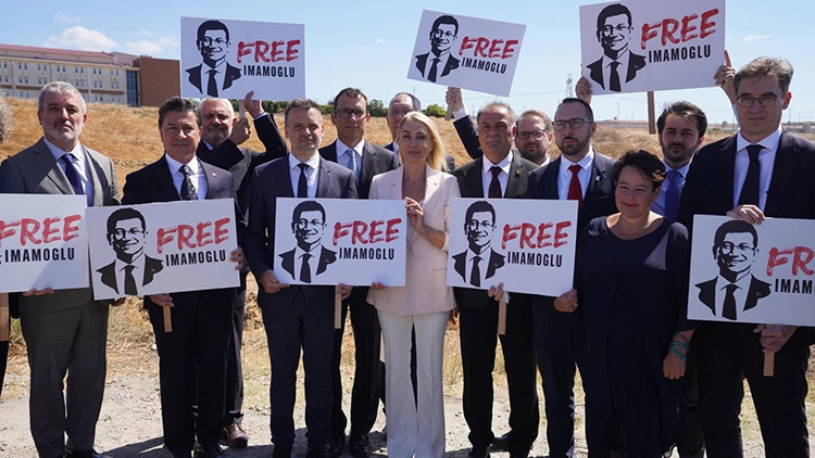 Avrupalı belediye b aşkanları Silivri’de: İmamoğlu’na destek 2 Avrupali belediye Baskanlari Silivride 2