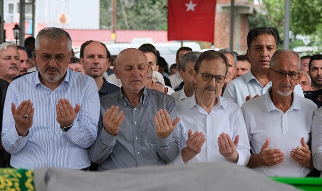 Başkan Şenol Kul kardeşini toprağa verdi 10 Baskan Senol Kul kardesini topraga verdi 9