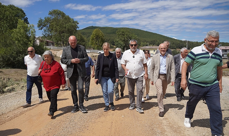Samsun halkı CHP'li heyete dert yandı 12 Samsun halki CHPli heyete dert yandi 3