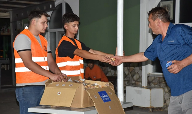 Atakum Belediyesi kandil simidi ikram etti 3 Atakum Belediyesi kandil simidi ikram etti 1