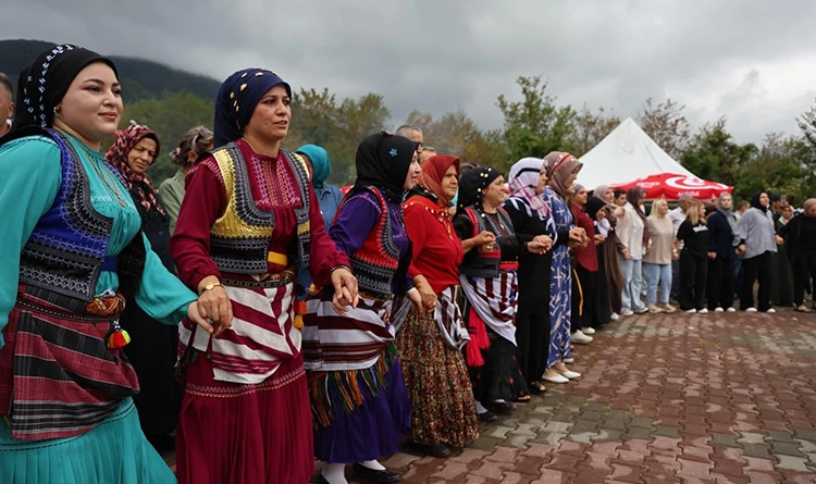 Atakum'da gelenek sürüyor: 2. Fındık Festivali coşkuyla kutlandı