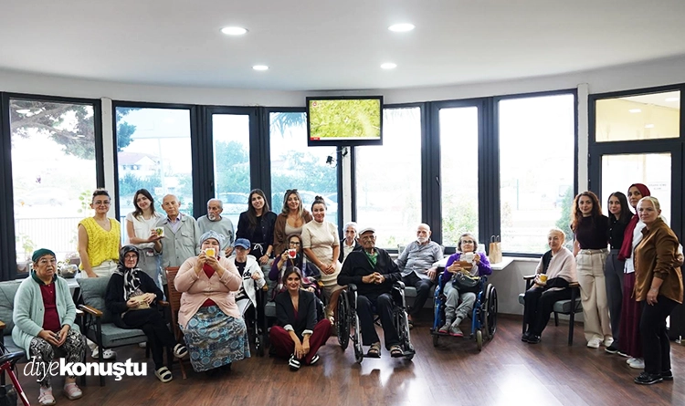 Atakum Belediyesi'nden yaşlı bakım merkezi sakinlerine çini sürprizi Atakum Belediyesi'nden yaşlı bakım merkezi sakinlerine çini sürprizi