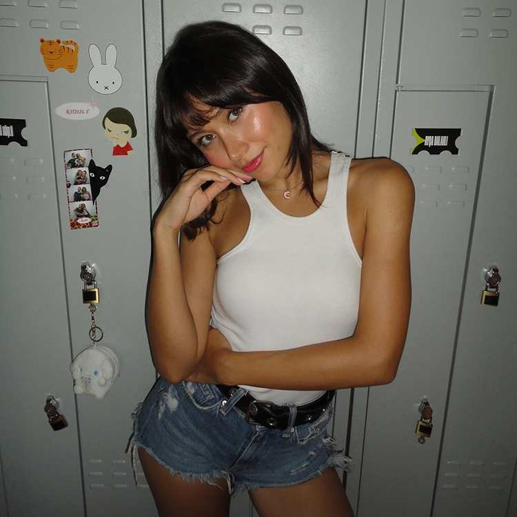 Manifest grubunun yıldızı Pinkeu: Hilal Yelekçi kimdir? Dans ve müzik mariyeri 10 Hilal Yelekci kimdir 8