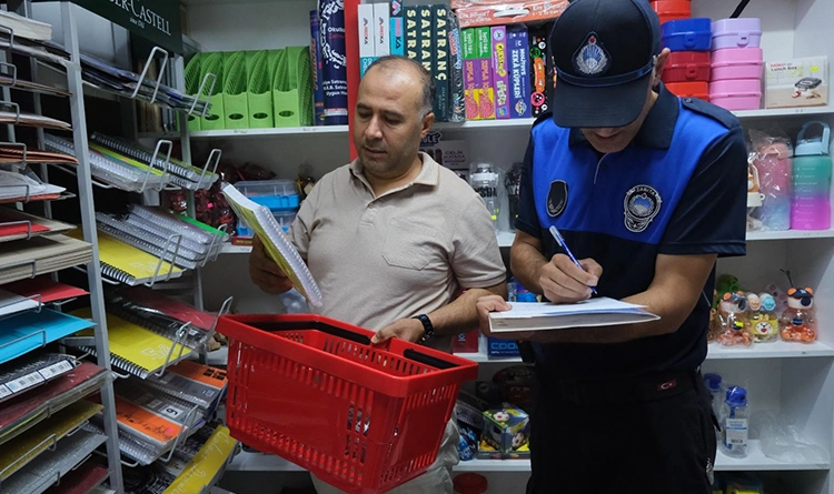 Samsun Terme'de eğitime güvenli başlangıç: Kırtasiye ürünlerine sıkı takip 2 Termede egitime guvenli baslangic 6