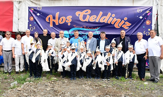 Terme’de geleneksel şölen: 5. sünnet etkinliği coşkuya dönüştü 4 Termede geleneksel solen 5. sunnet etkinligi coskuya donustu3