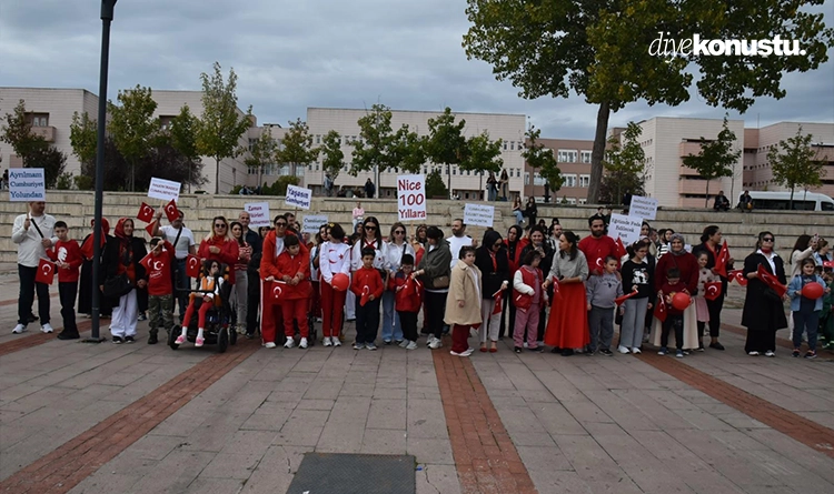 Atakumda bagetler ve marslarla cumhuriyet coskusu 3