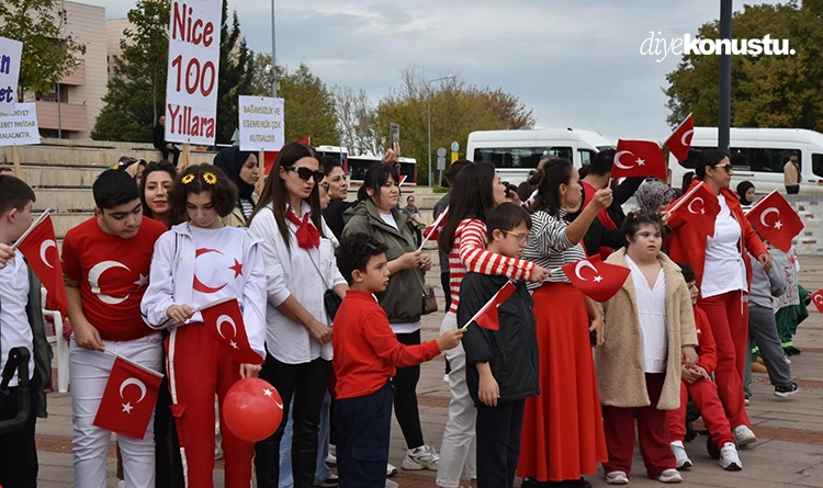 Atakumda bagetler ve marslarla cumhuriyet coskusu 4