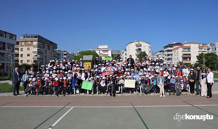 Atakum’da farkındalık dersi: Başkan Türkel öğrencilerle çöp topladı 8 Atakumda farkindalik dersi 7