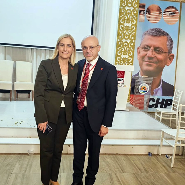 CHP PM üyesi Nazan Güneysu’dan Mehmet Özdağ’a tebrik 3 CHP PM uyesi Nazan Guneysudan Mehmet Ozdaga tebrik 2