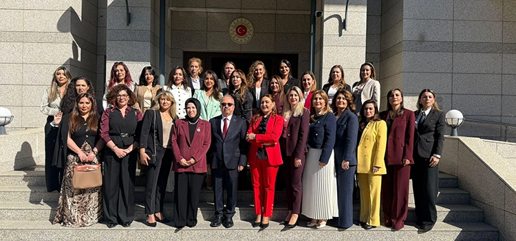 Türk dünyasında kadın gücü: SAMİKAD’dan Bakü çıkarması 7 SAMIKADdan Baku cikarmasi 7