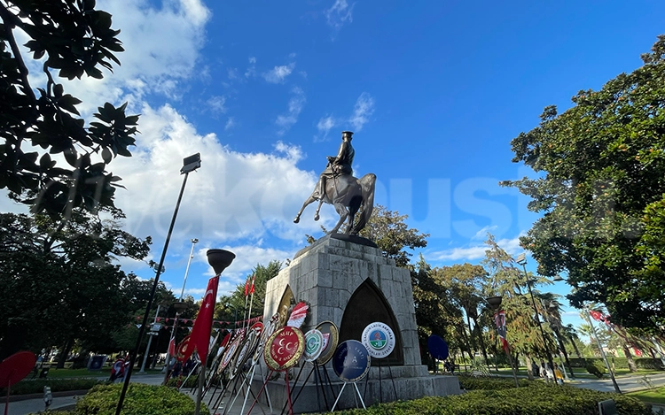 Samsun'da yine skandal! Milli mücadelenin sembolü bu kez zeytinyağı ile gündemde 8 Samsunda yine skandal Milli mucadelenin sembolu bu kez zeytinyagi ile gundemde 7