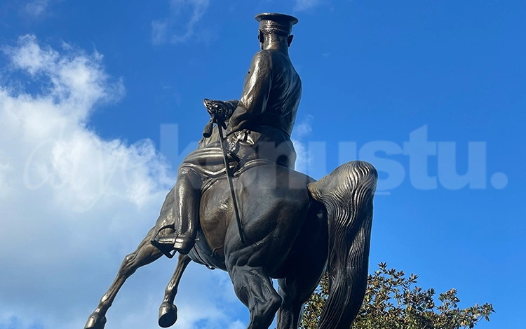Samsun'da yine skandal! Milli mücadelenin sembolü bu kez zeytinyağı ile gündemde 7 Samsunda yine skandal Milli mucadelenin sembolu bu kez zeytinyagi ile gundemde 8