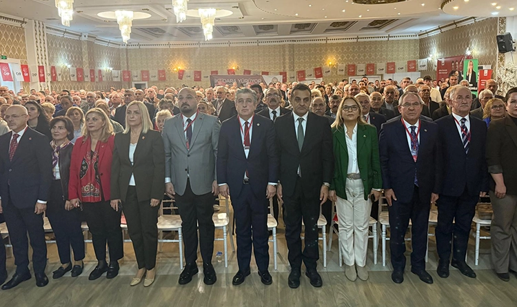 Tolga Birgücü yazdı: CHP Samsun'da 'aileyiz' palavrası! İşte kongredeki o detay ve perde arkası 5 chp samsun il kongresi 2025 2