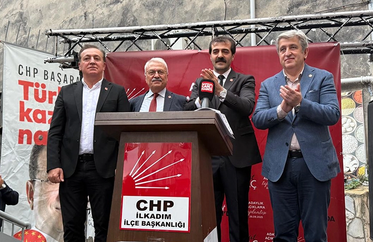 Kırmızı fularlı avukat, Samsun’da CHP’nin ilçe başkanı oldu 1 umut alkac adaylik aciklamasi 2025