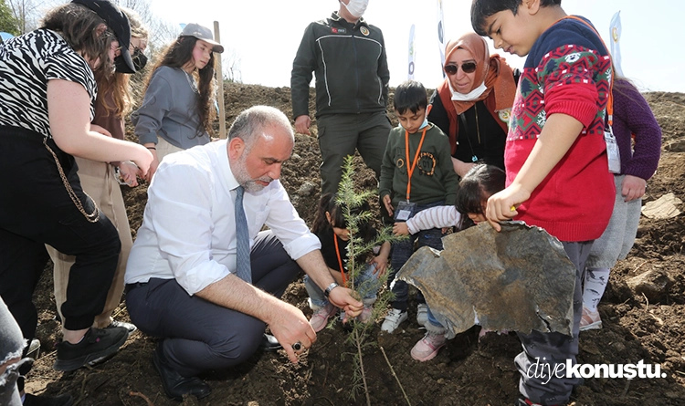 Canik’te Yeşil Vatan seferberliği: Fidanlar geleceğe nefes oldu 3 Canikte Yesil Vatan seferberligi 3