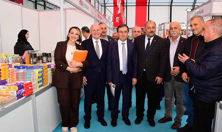 Edebiyatın kalbi Terme'de atıyor: 2. Kitap Günleri'ne görkemli açılış 7 Edebiyatin kalbi Termede atiyor 4