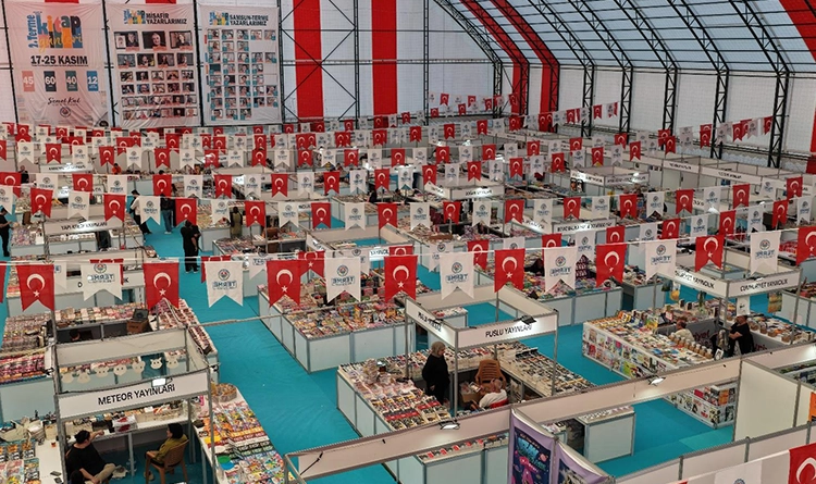 Edebiyatın kalbi Terme'de atıyor: 2. Kitap Günleri'ne görkemli açılış 11 Edebiyatin kalbi Termede atiyor 8