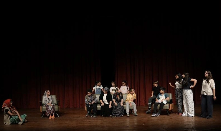 Gelecegin tiyatro yildizlari Ata Sahnede ilk kez seyirciyle bulustu 1