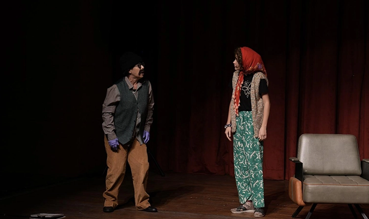 Gelecegin tiyatro yildizlari Ata Sahnede ilk kez seyirciyle bulustu 3