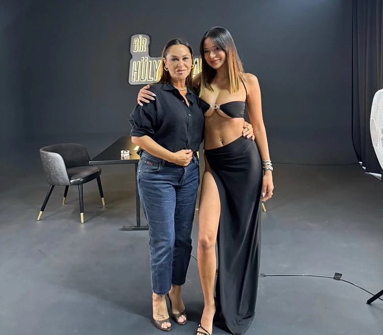 Hülya Avşar ve Merve Taşkın’a ‘fuhuşa teşvik’ iddiasıyla suç duyurusu 4 Hulya Avsar ve Merve Taskina ‘fuhusa tesvik iddiasiyla suc duyurusu 4