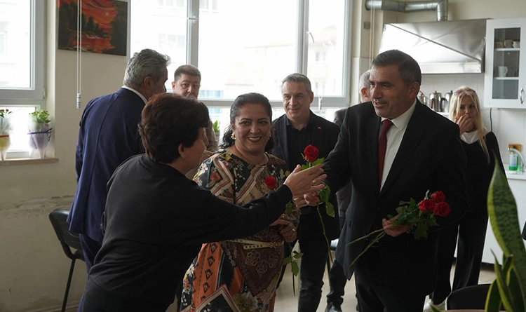 MHP Samsundan anlamli ziyaret 11