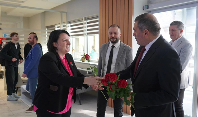 MHP Samsundan anlamli ziyaret 15