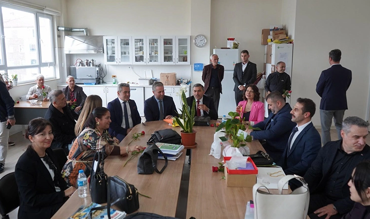 MHP Samsundan anlamli ziyaret 7