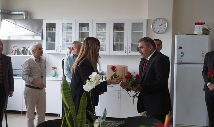 MHP Samsundan anlamli ziyaret 8