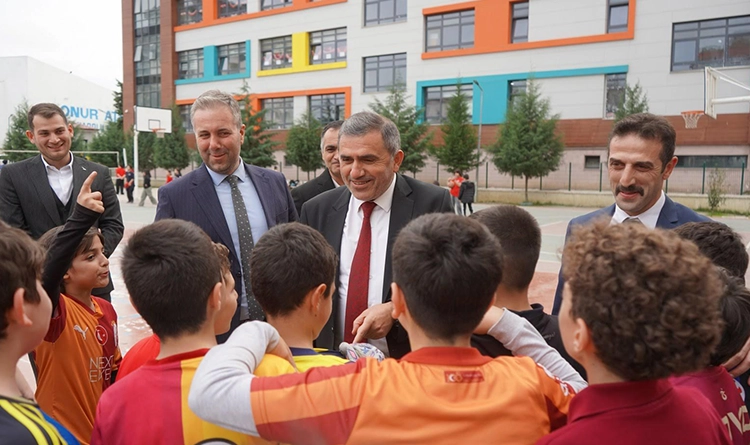 MHP Samsundan anlamli ziyaret 9