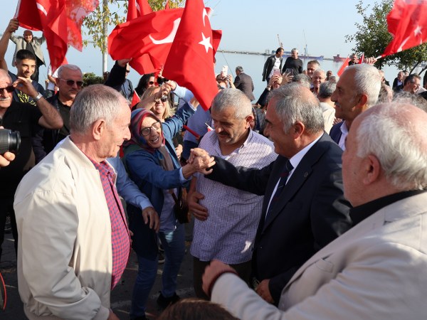 Miting havasi Haci Eyub Guler adayligini acikladi 1