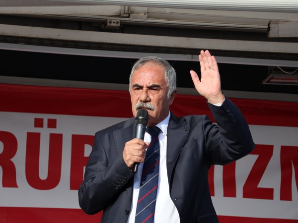 Miting havasi Haci Eyub Guler adayligini acikladi 4