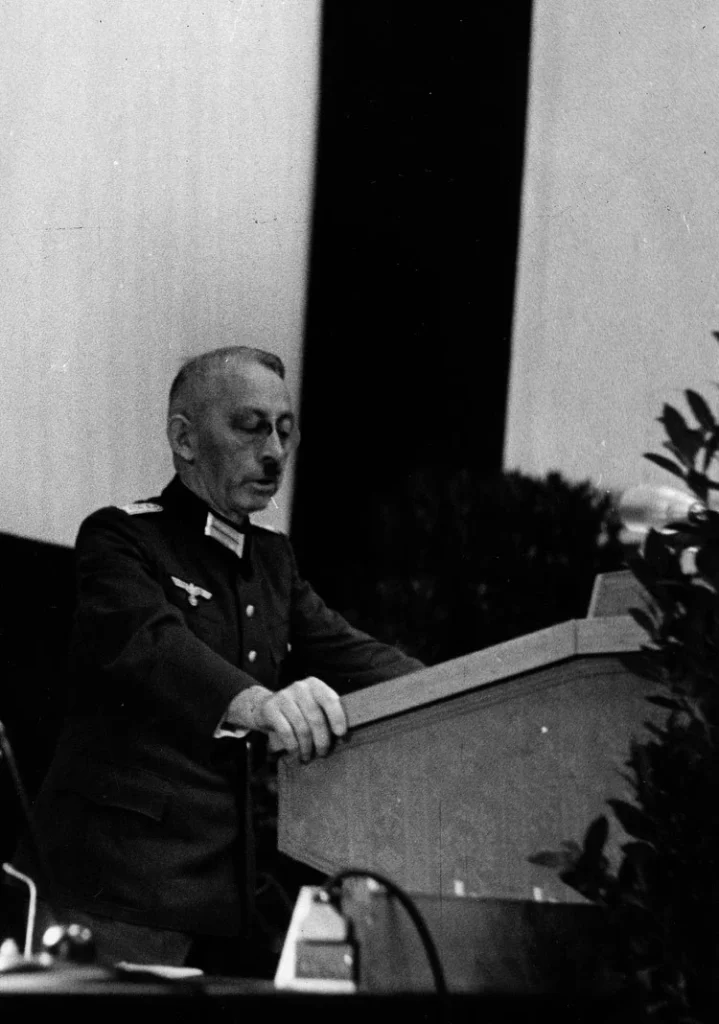 Prof. Dr. Hans Eppinger 2