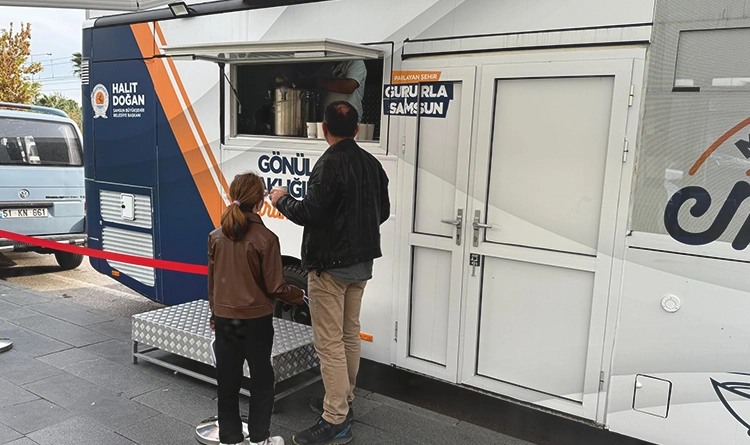 Samsun Büyükşehir Belediyesi’nden soğuk havada sıcak hizmet 4 Samsun Buyuksehir Belediyesinden soguk havada sicak hizmet 1