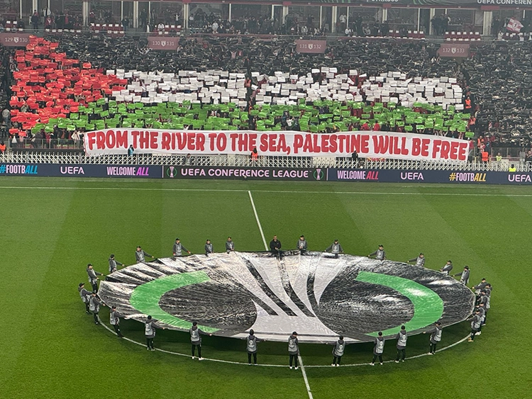 Samsunspor taraftarından dünyaya mesaj: Filistin özgür olacak! 3 Samsunspor taraftarindan Filistine ozel koreografi 2
