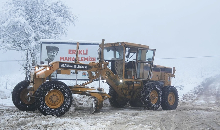 Atakum Belediyesi'nden yoğun kar mesaisi