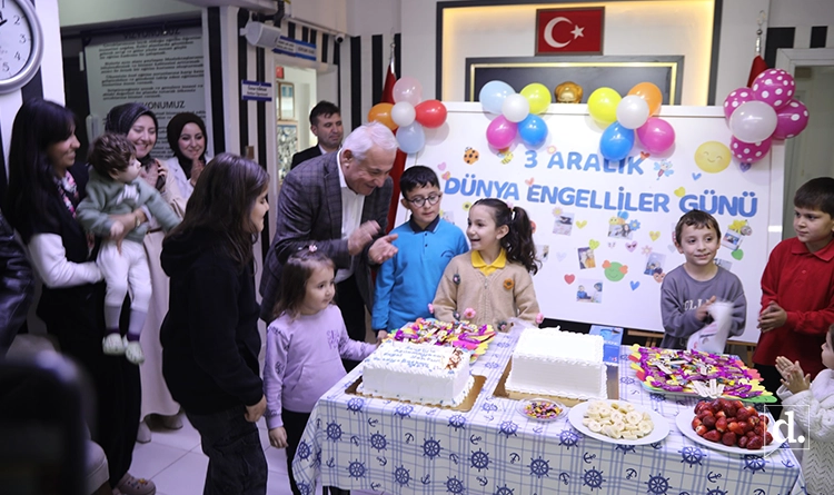 Başkan Şerif Ün’den özel çocuklara anlamlı ziyaret: Her zaman yanlarındayız