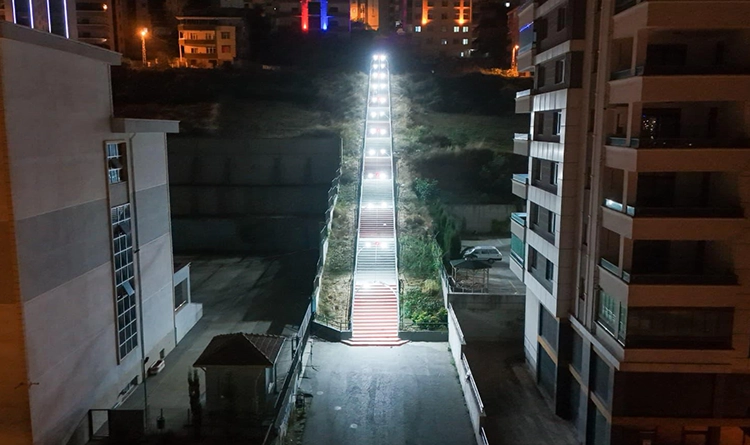 Canikte enerji tasarruflu aydinlatma donemi 3